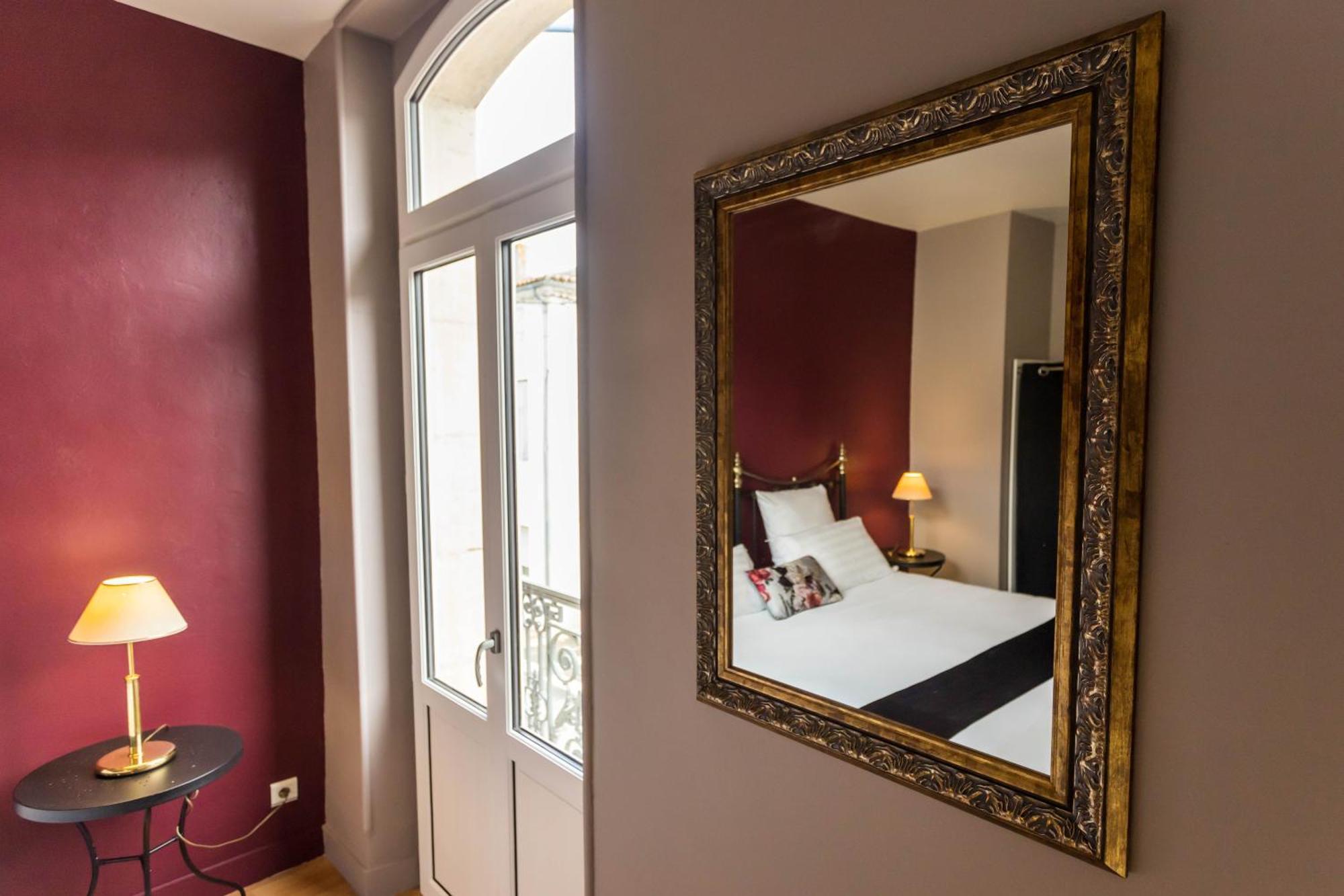 Hotel Restaurant Cote Garonne Le Balcon Des Dames - Tonneins Marmande Agen - Chambres Climatisees Extérieur photo