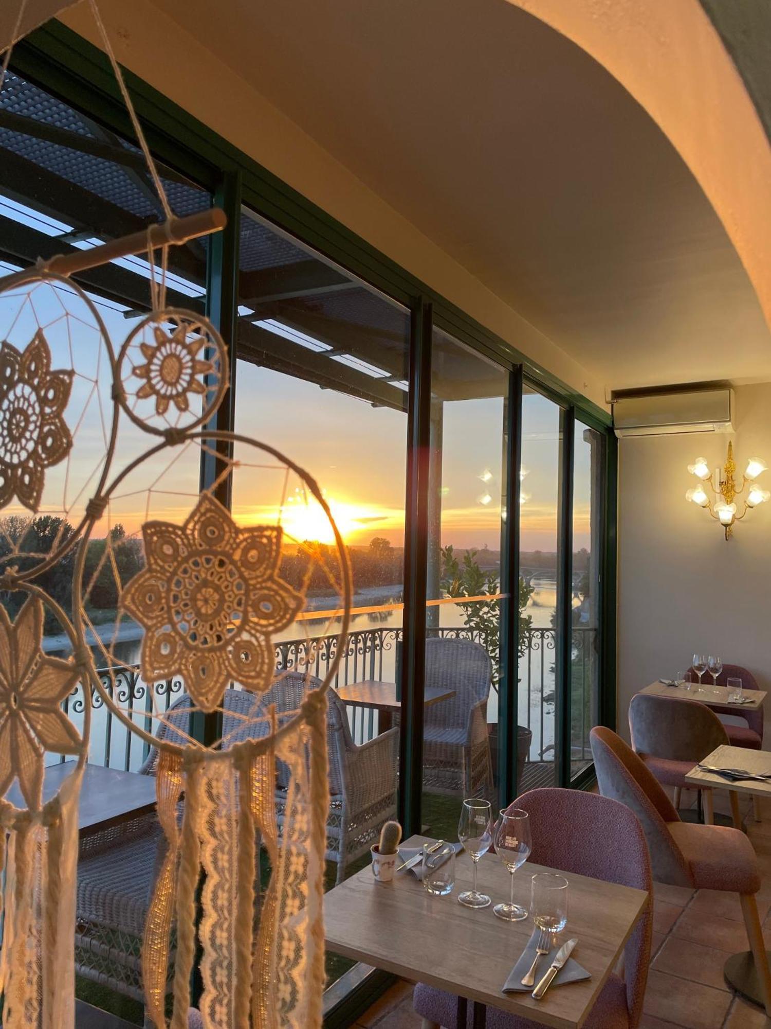Hotel Restaurant Cote Garonne Le Balcon Des Dames - Tonneins Marmande Agen - Chambres Climatisees Extérieur photo
